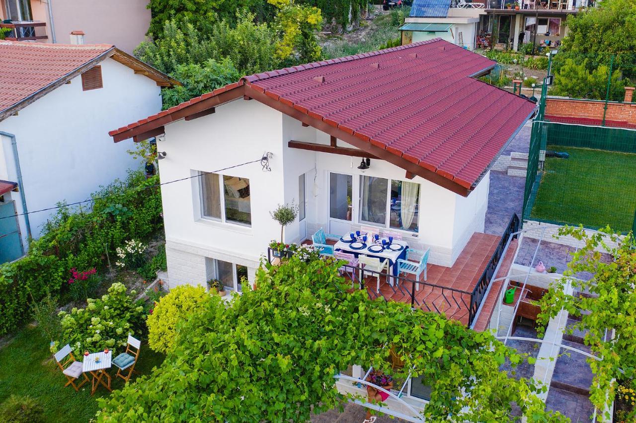 Casa De La Mare - Albena Villa Buitenkant foto
